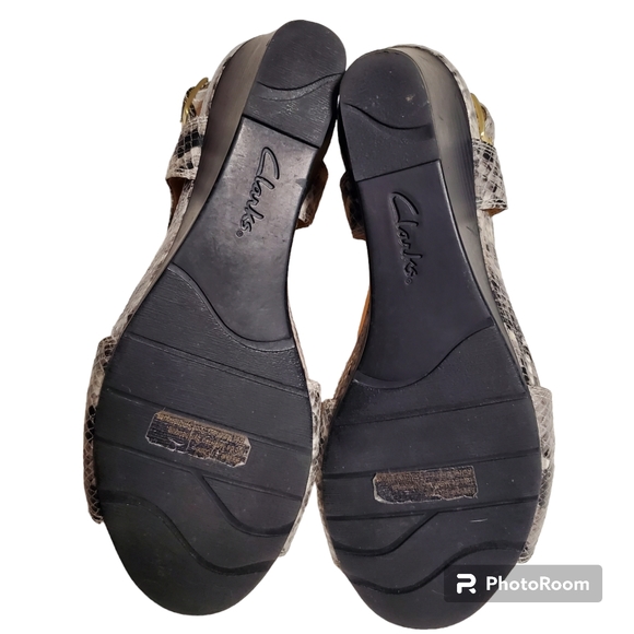 Clarks Sandals - Picture 11 of 11